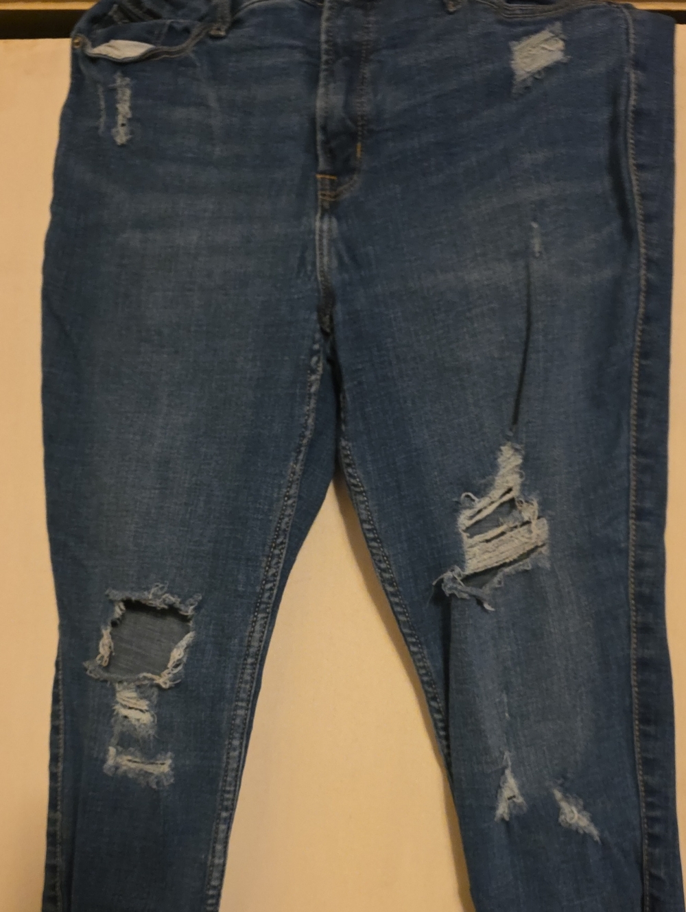 Old Navy Women's Distressed Blue Skinny Jeans